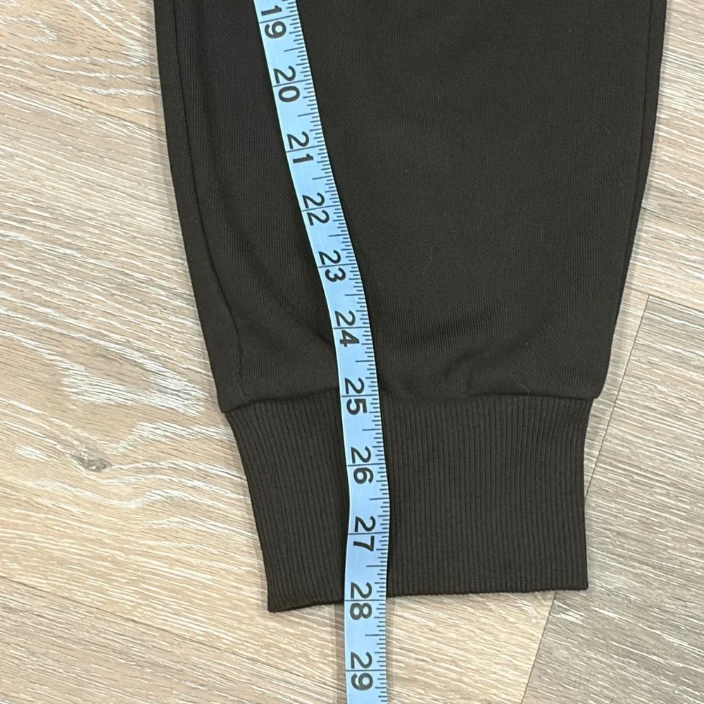 Puma ESS Sweatpants FL Mens Medium Black Fleece Joggers 846864 01 NWT